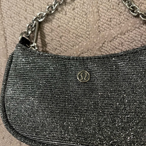 NWT Lululemon Nano Bag - Picture 5 of 12